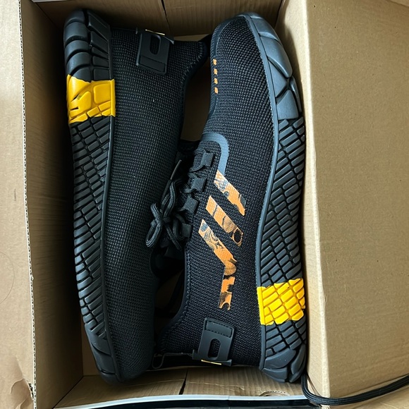 Steel toe shoes for work. New in box mens 11 - Picture 6 of 7